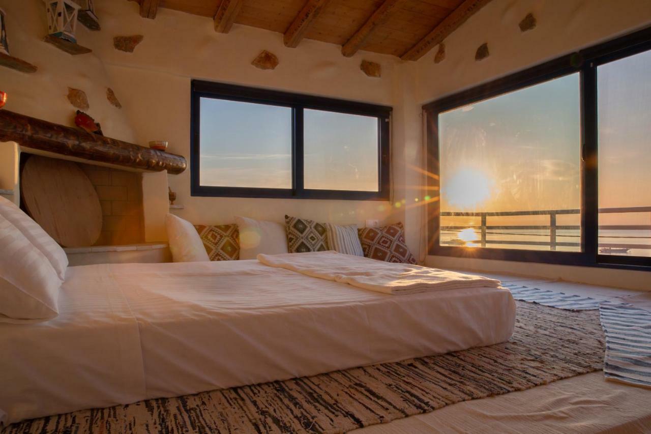 George Suites Stegna Архангелос Экстерьер фото